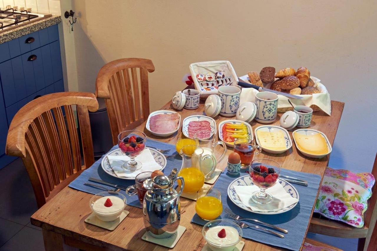 Bed and Breakfast Huys En Hoff Aen Den Haspel Oirschot Esterno foto